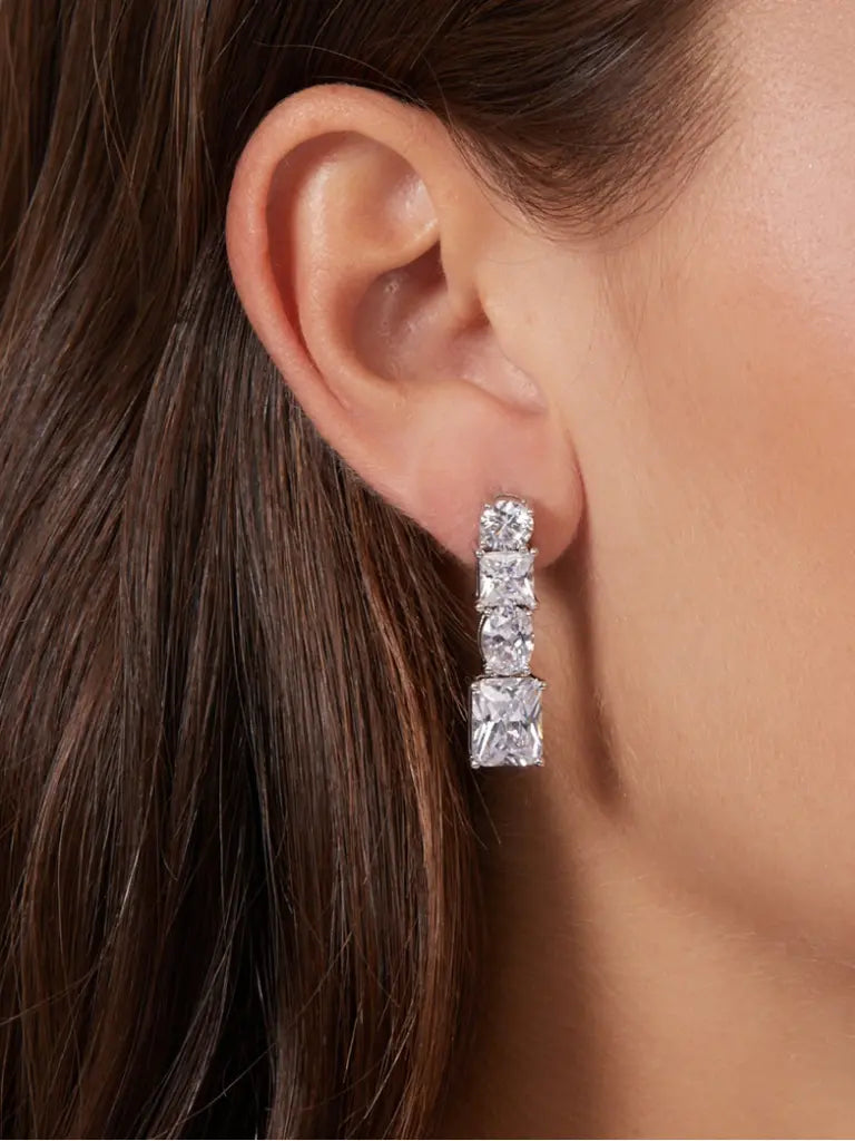 Sparkling Stood Earrings