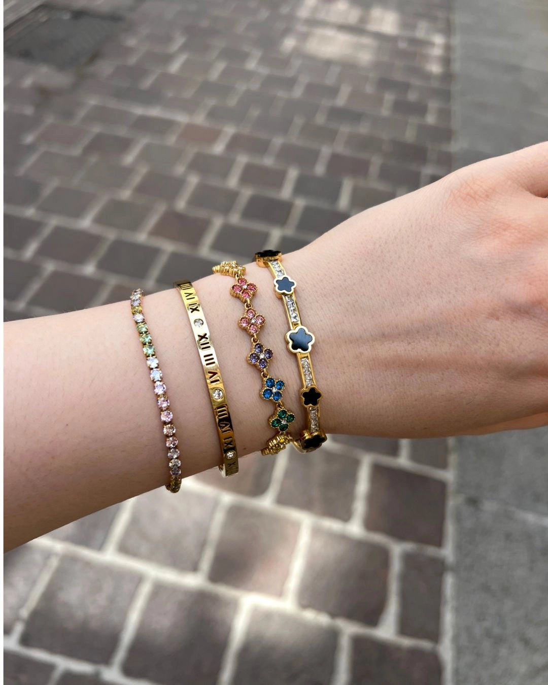 ๐๐ข๐ ๐ข๐ ๐
๐ฅ๐จ๐ฐ๐๐ซ Bangle Bracalet