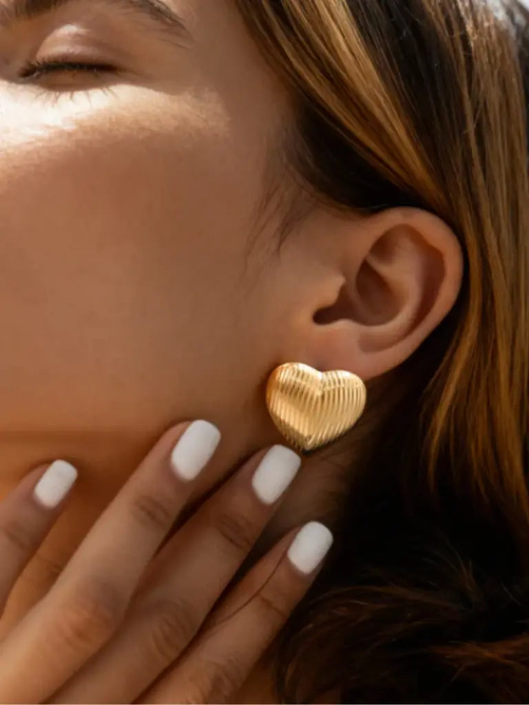 Lova Earrings