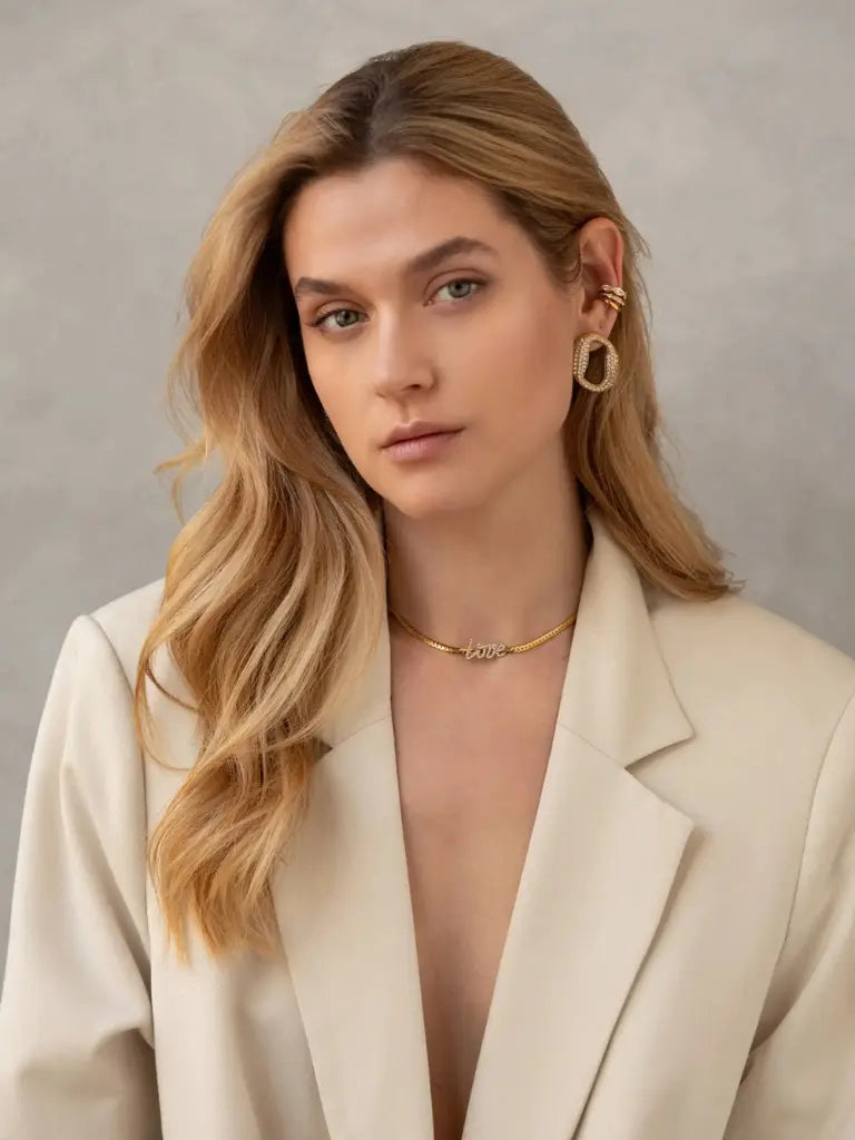Amora Necklace